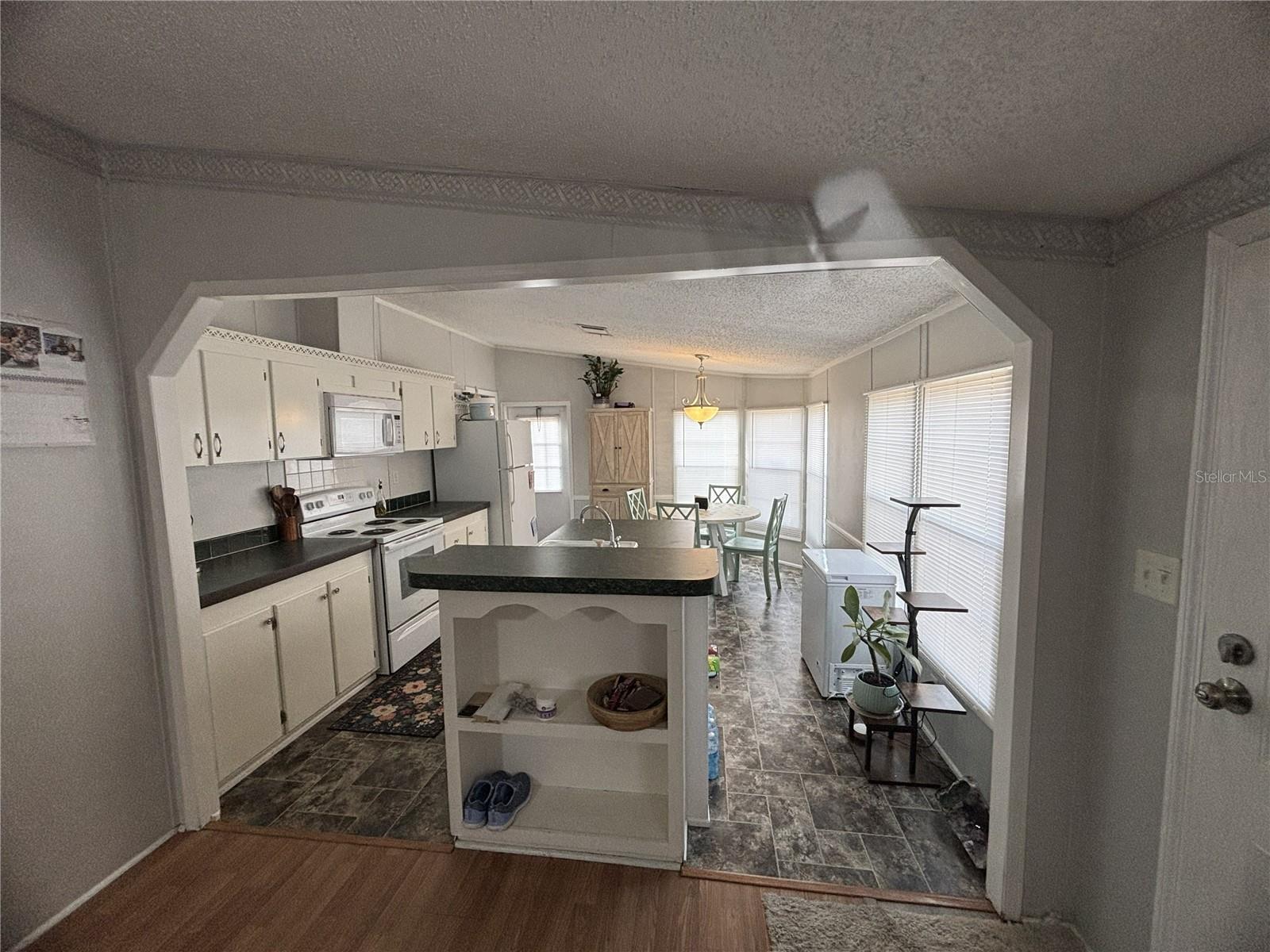 Image 16 of 18 For 16564 103rd Avenue Road