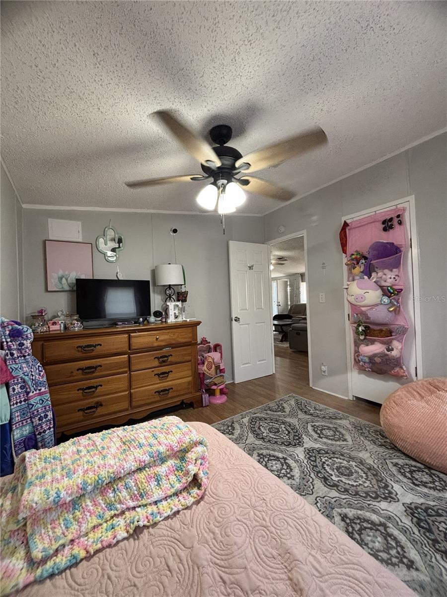 Image 7 of 18 For 16564 103rd Avenue Road