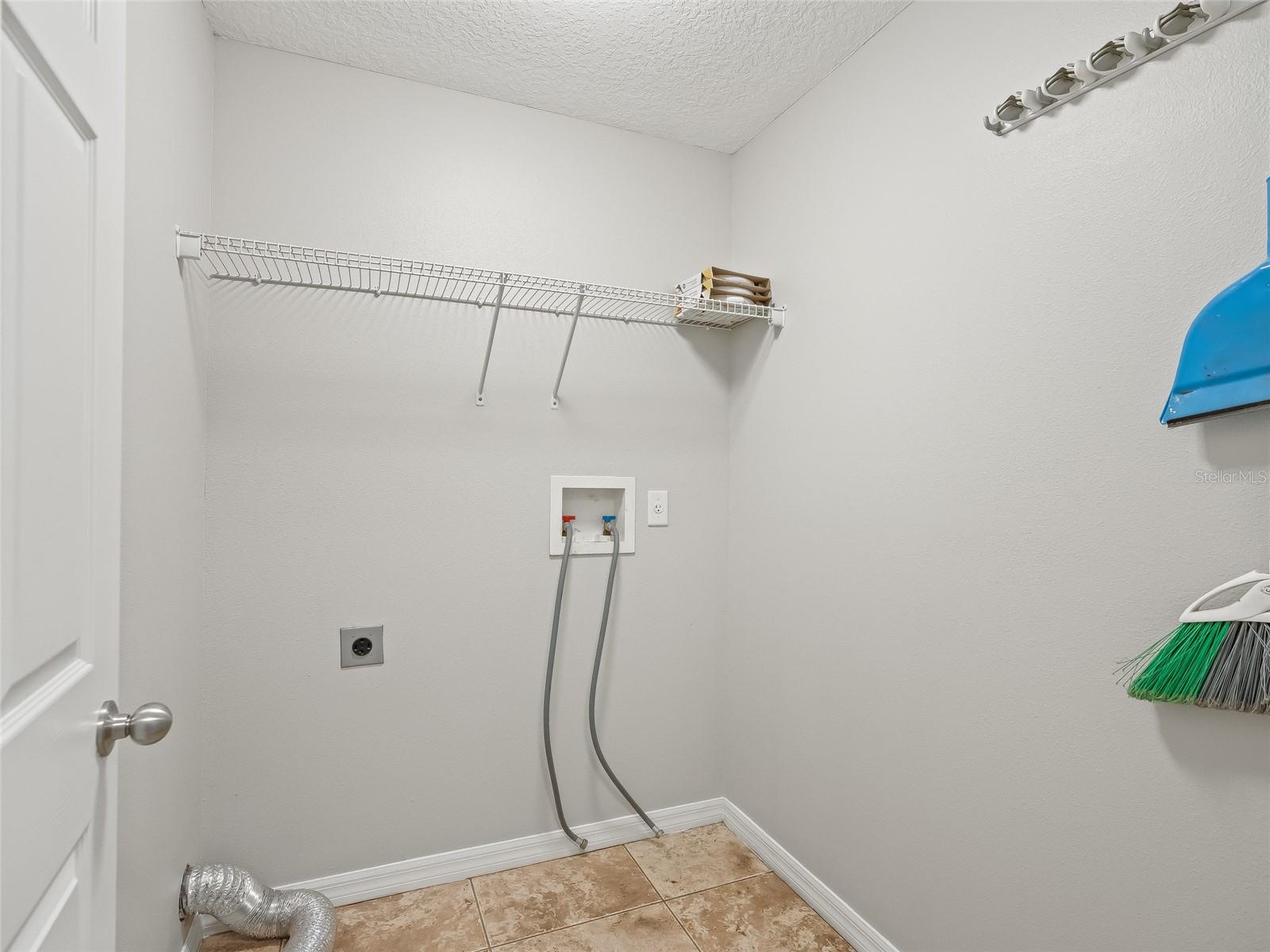 Image 28 of 52 For 8234 Us 301  