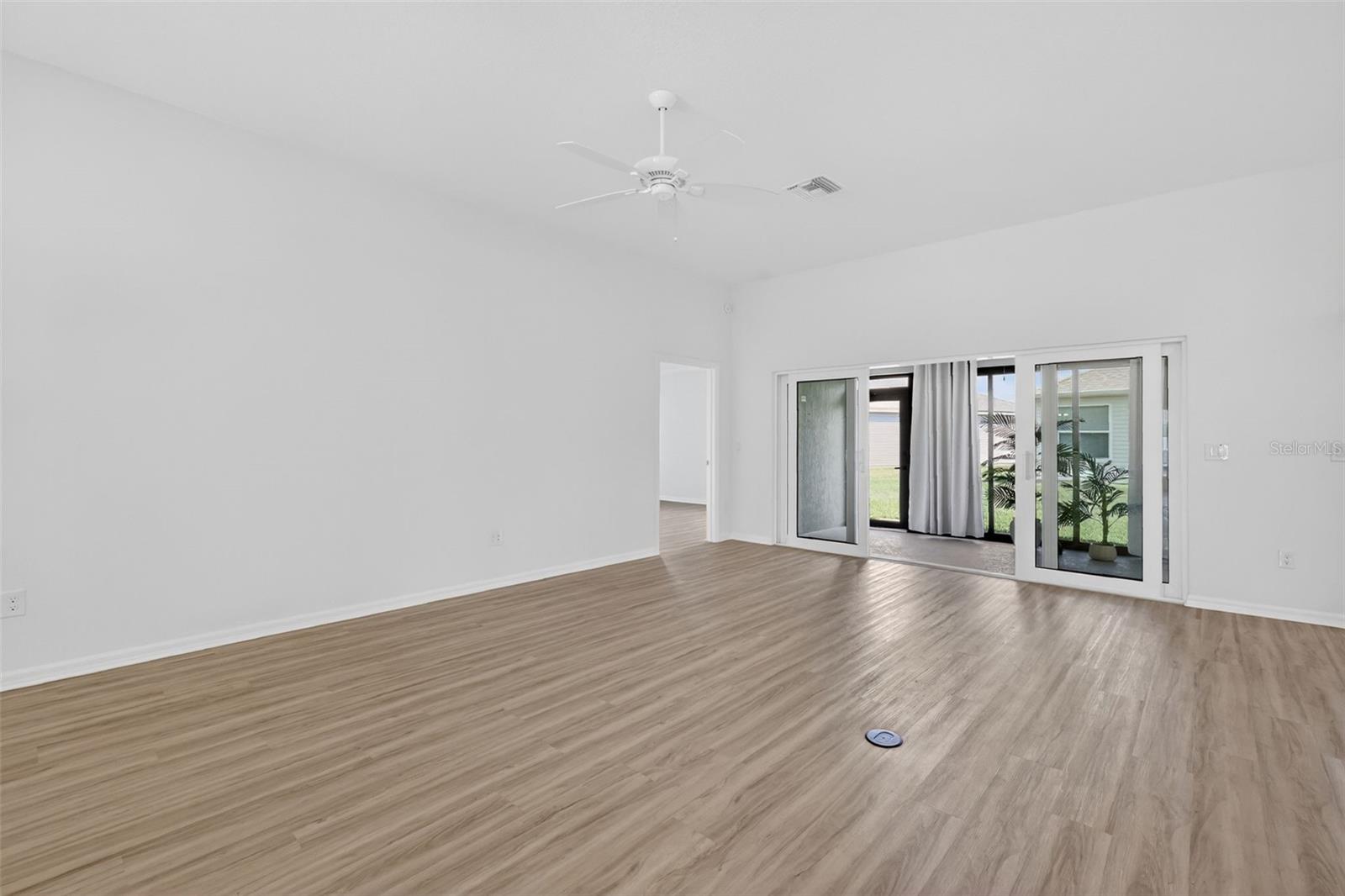 Image 20 of 52 For 1954 Mcmurtrie Loop