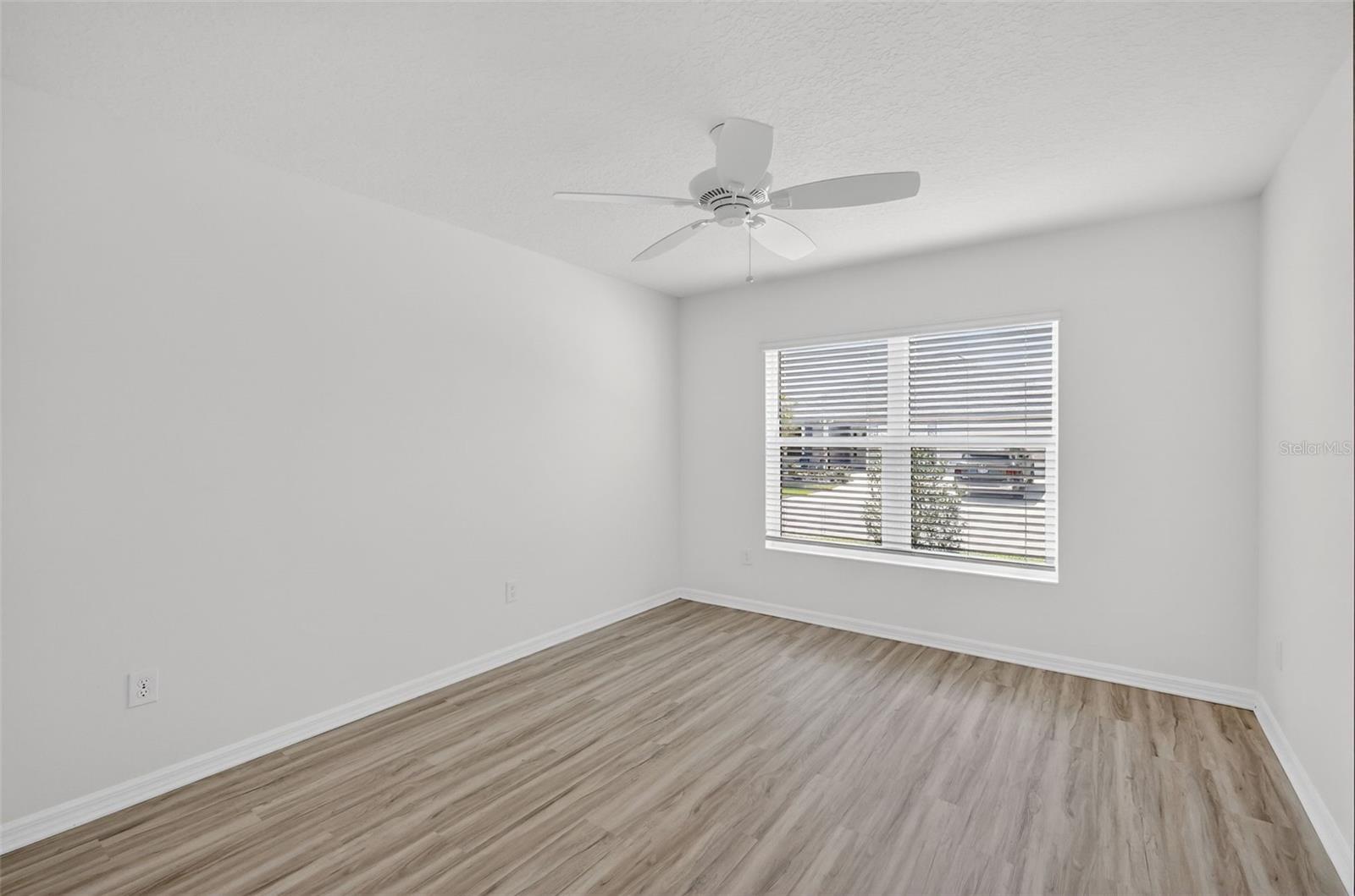 Image 31 of 52 For 1954 Mcmurtrie Loop