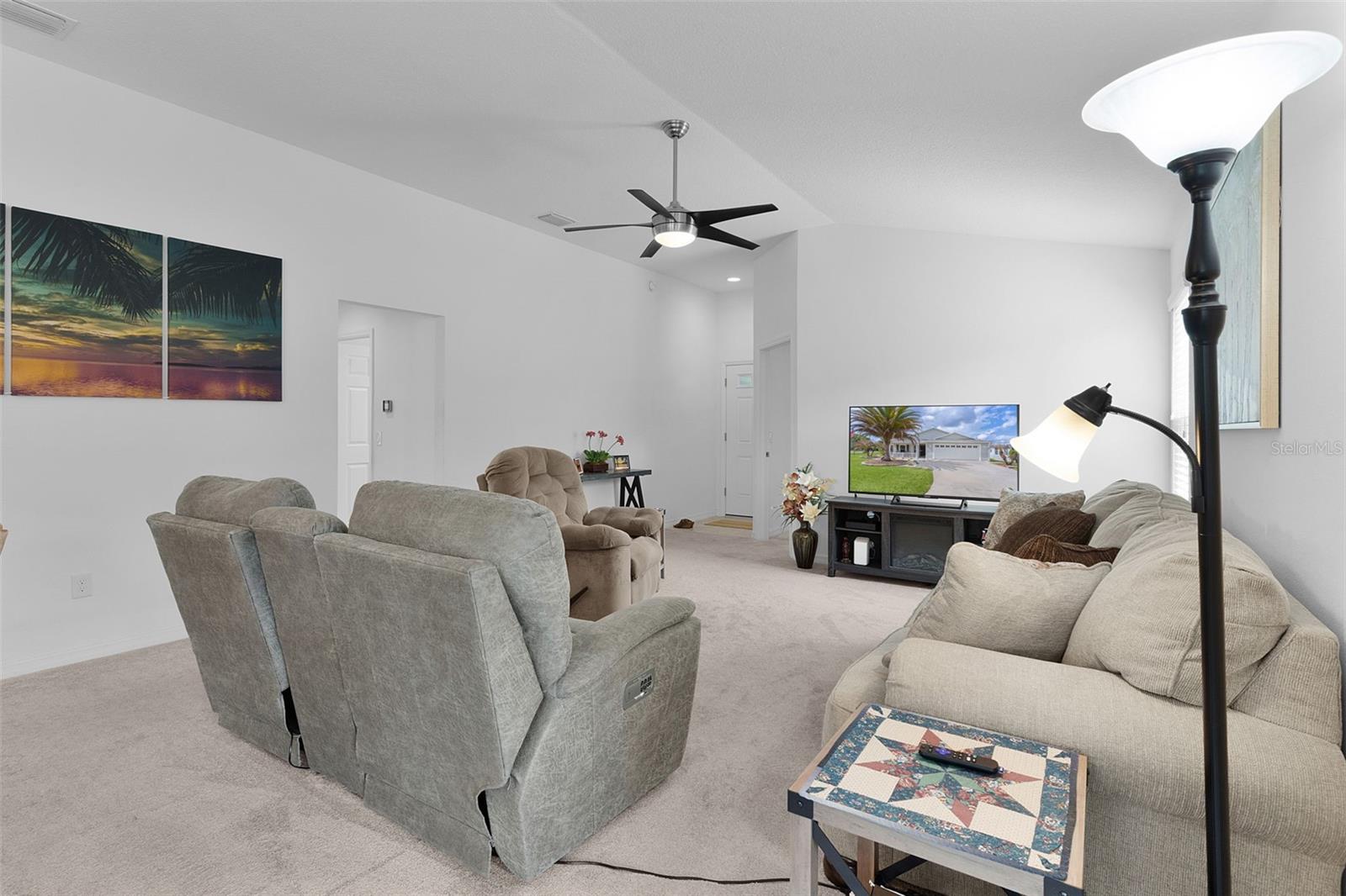 Image 10 of 44 For 733 Jason Drive