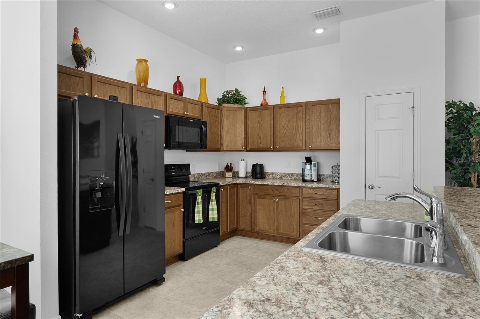 Image 13 of 44 For 733 Jason Drive