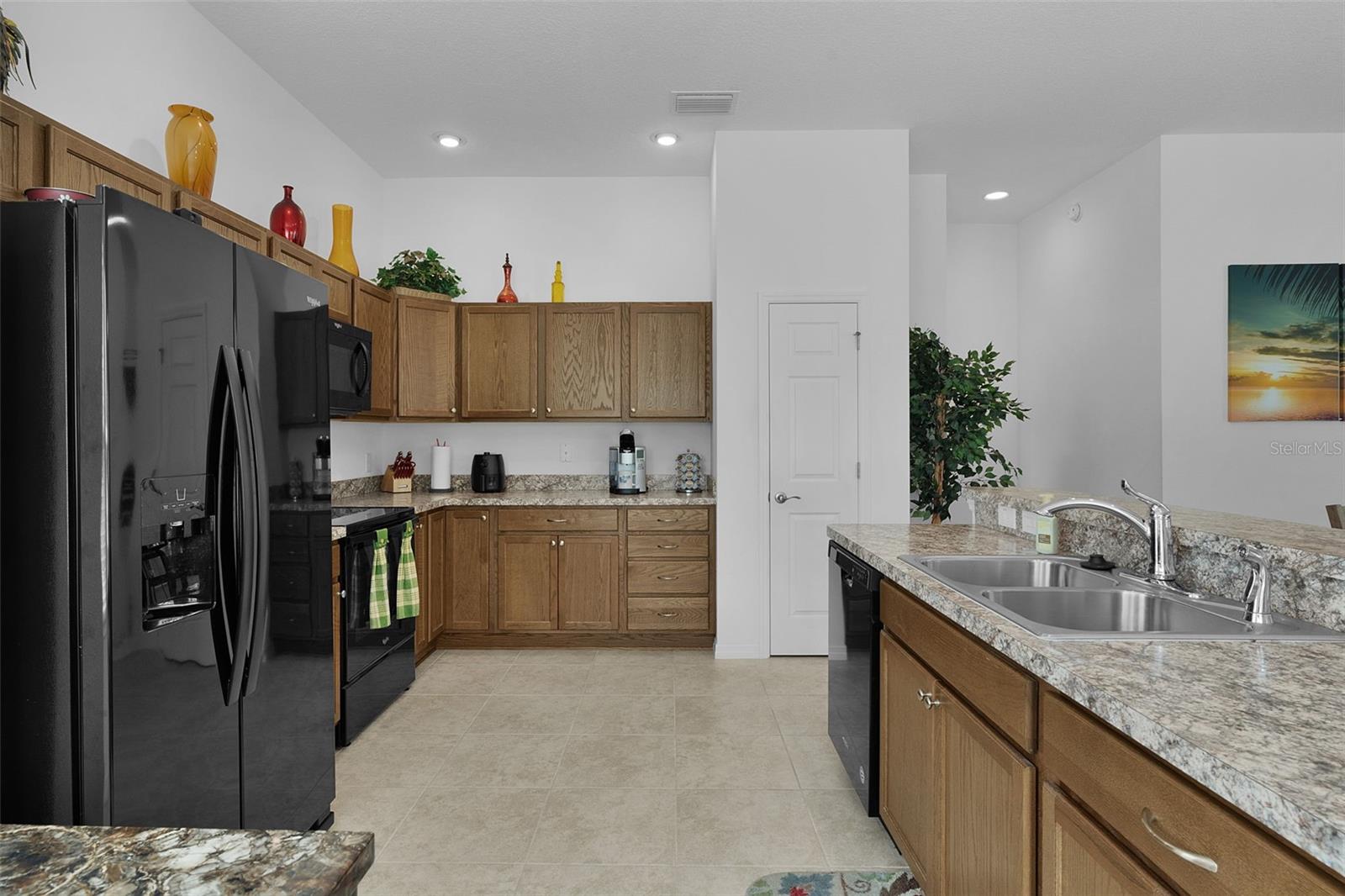 Image 16 of 44 For 733 Jason Drive