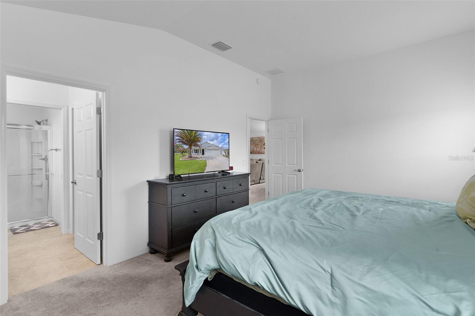 Image 20 of 44 For 733 Jason Drive