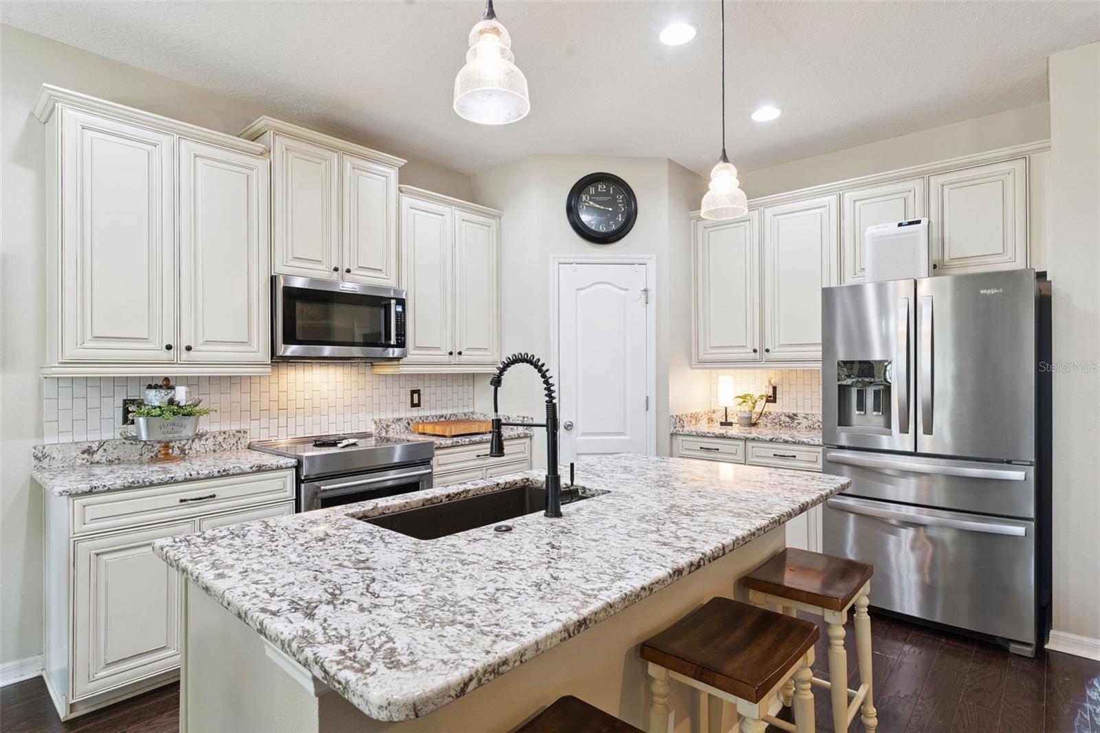 Image 12 of 45 For 1128 White Water Bay Drive