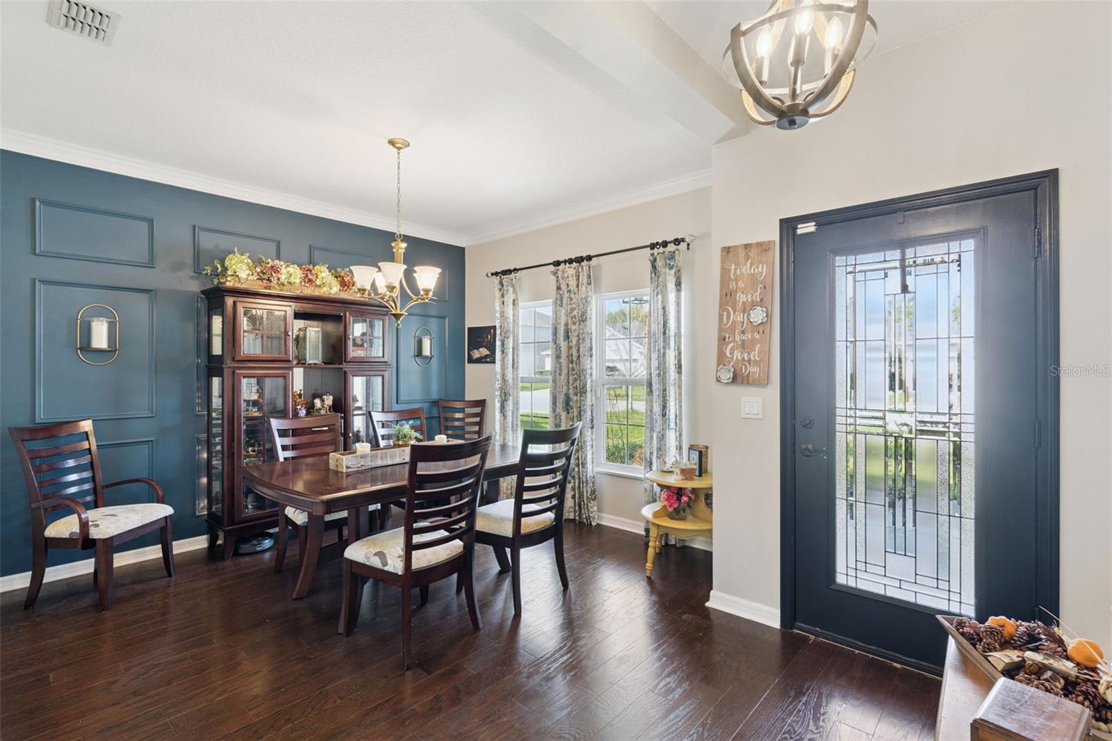 Image 2 of 45 For 1128 White Water Bay Drive