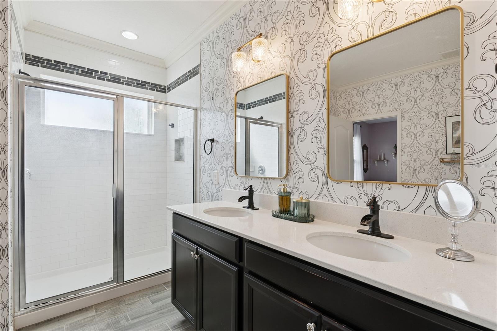 Image 22 of 45 For 1128 White Water Bay Drive