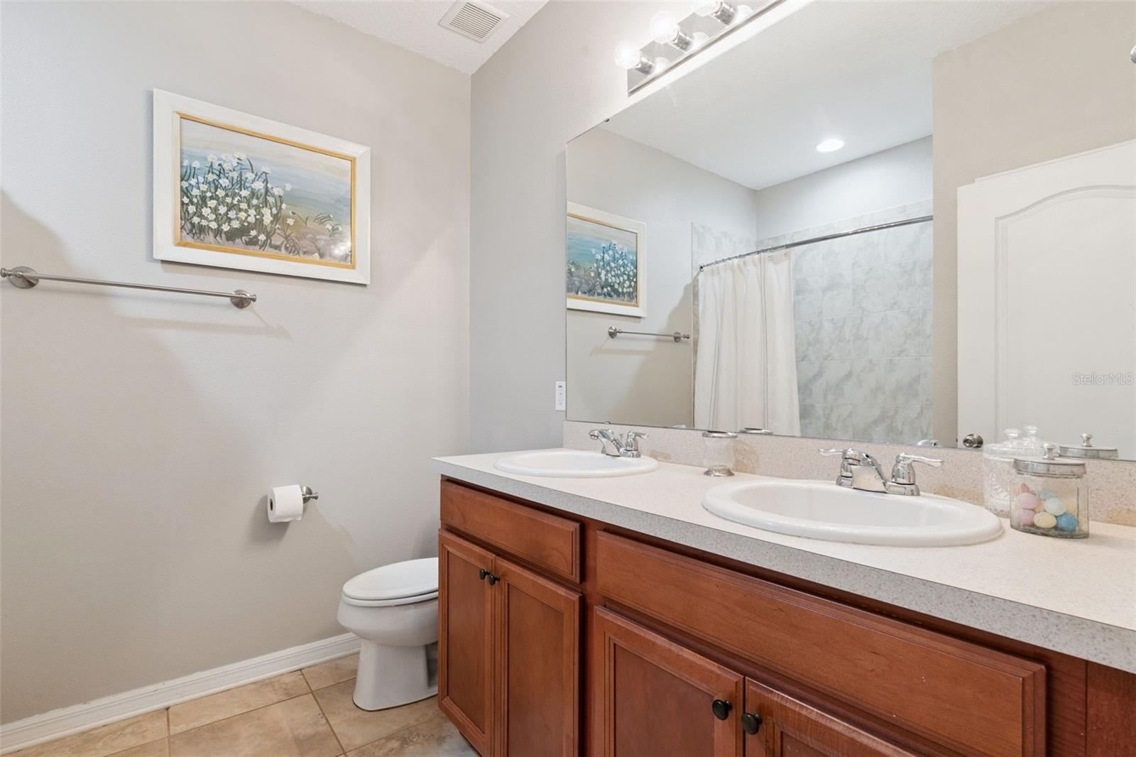 Image 24 of 45 For 1128 White Water Bay Drive