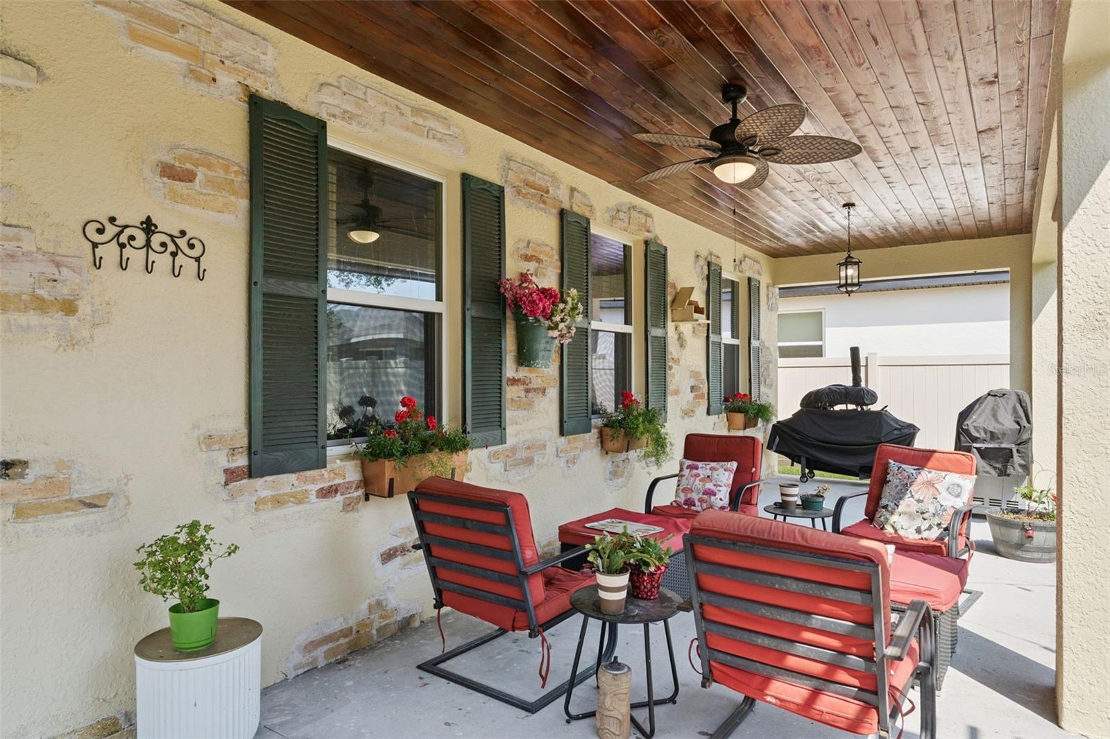 Image 27 of 45 For 1128 White Water Bay Drive