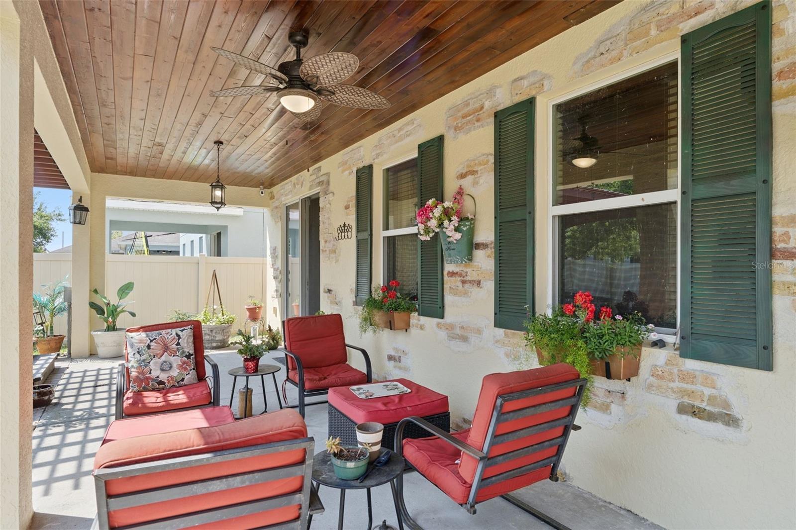 Image 28 of 45 For 1128 White Water Bay Drive