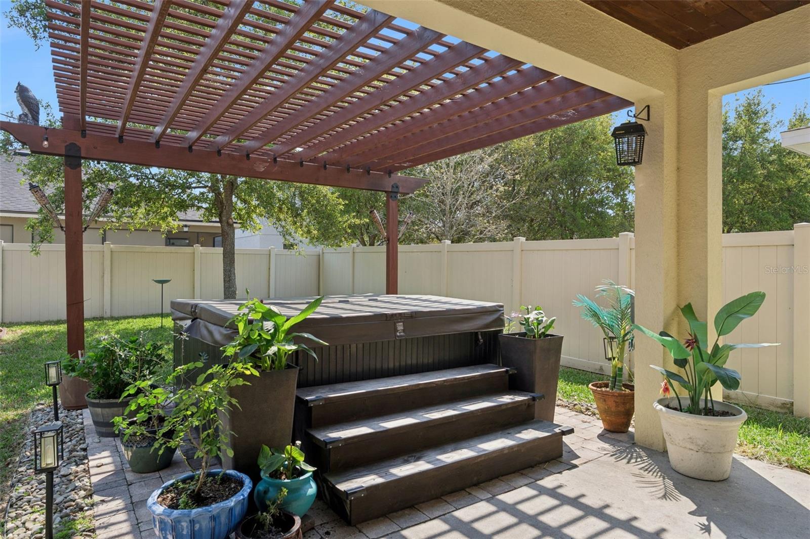 Image 31 of 45 For 1128 White Water Bay Drive