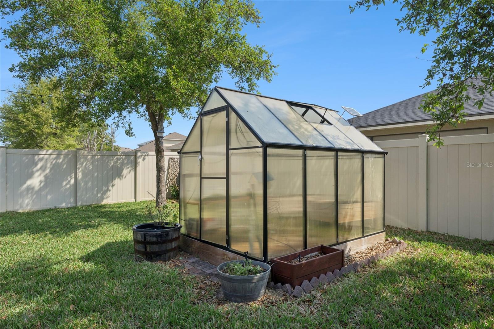 Image 32 of 45 For 1128 White Water Bay Drive