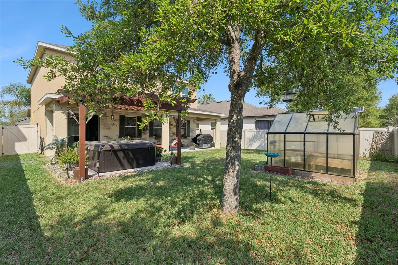 Image 33 of 45 For 1128 White Water Bay Drive