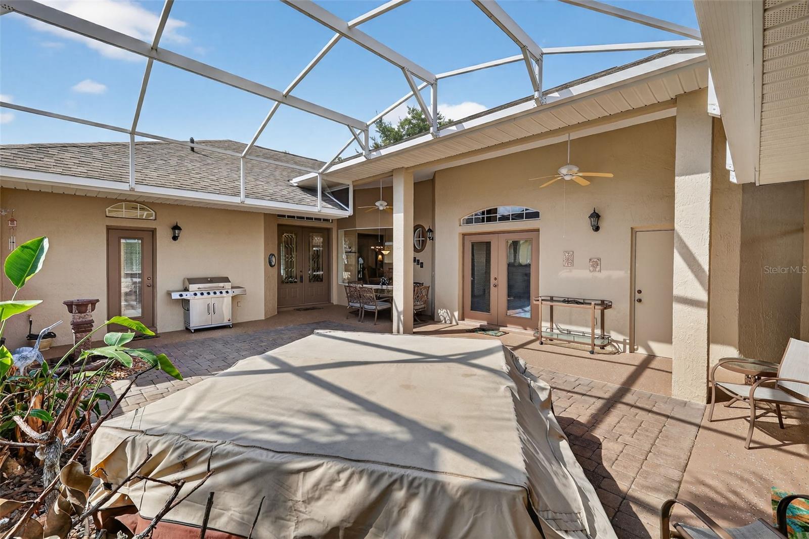 Image 13 of 68 For 21635 Stirling Pass