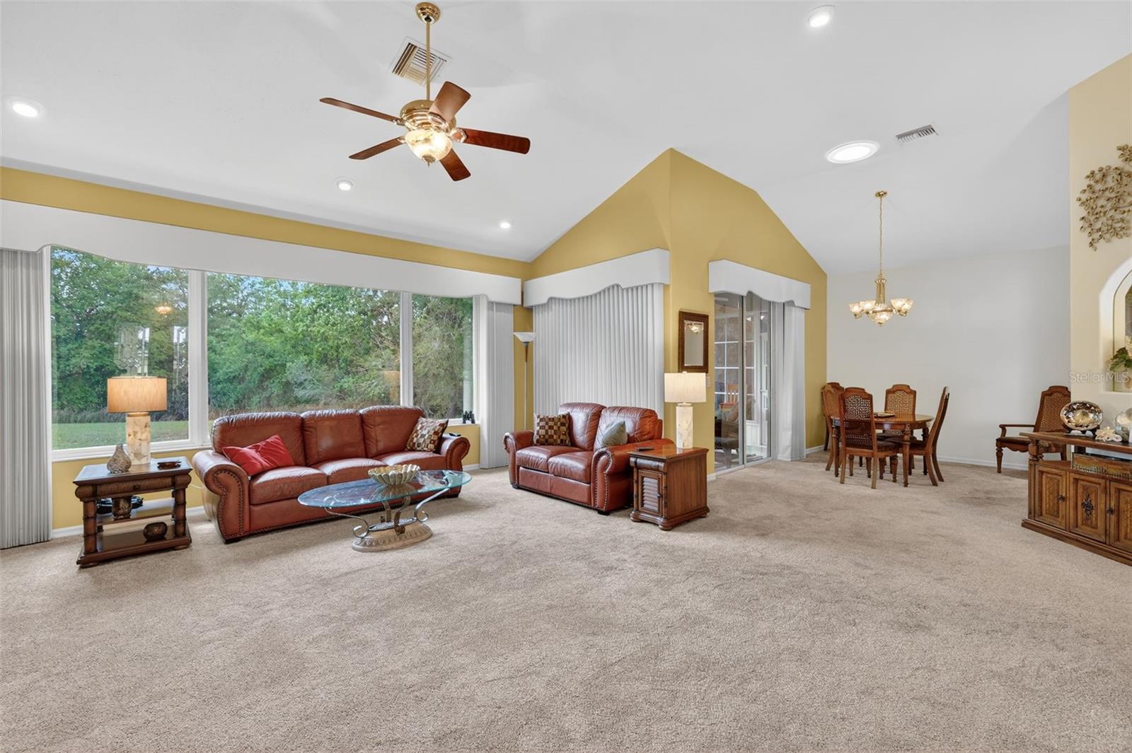 Image 15 of 68 For 21635 Stirling Pass