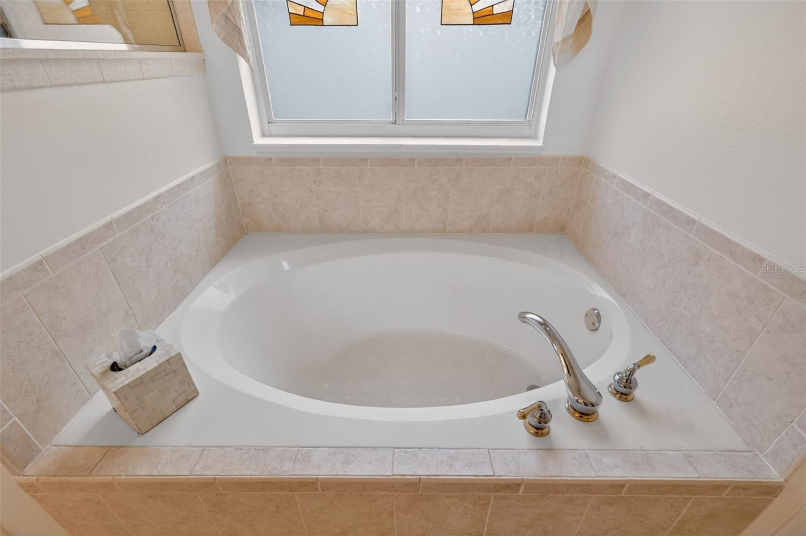 Image 31 of 68 For 21635 Stirling Pass