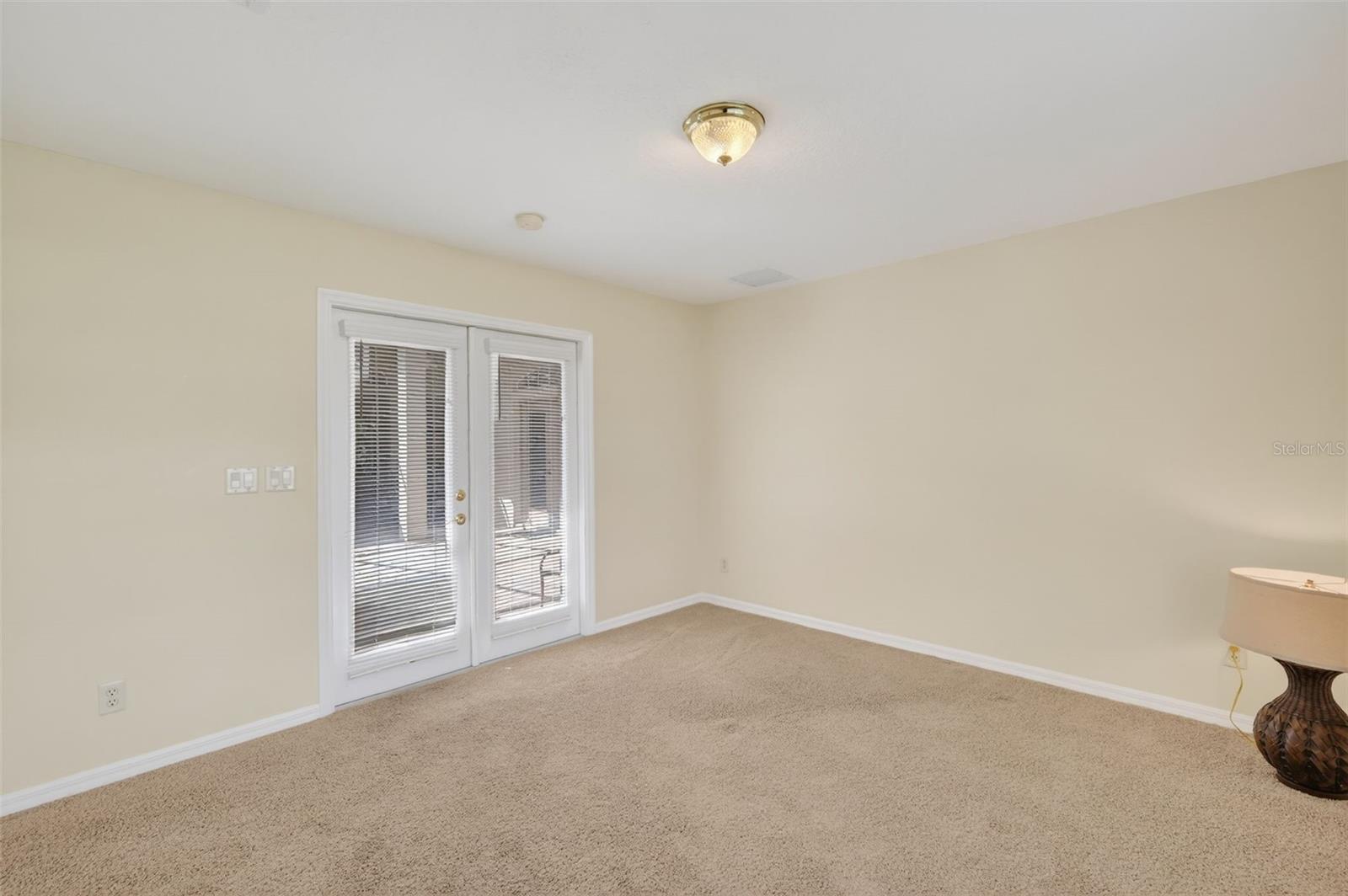 Image 37 of 68 For 21635 Stirling Pass