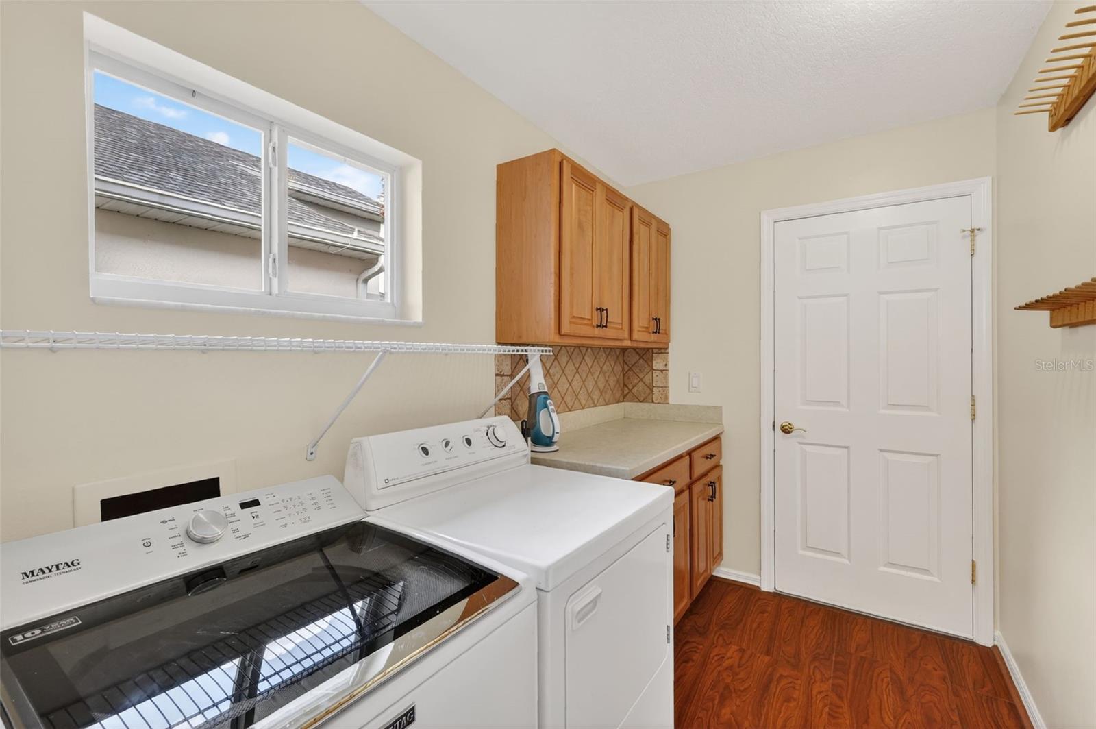 Image 39 of 68 For 21635 Stirling Pass