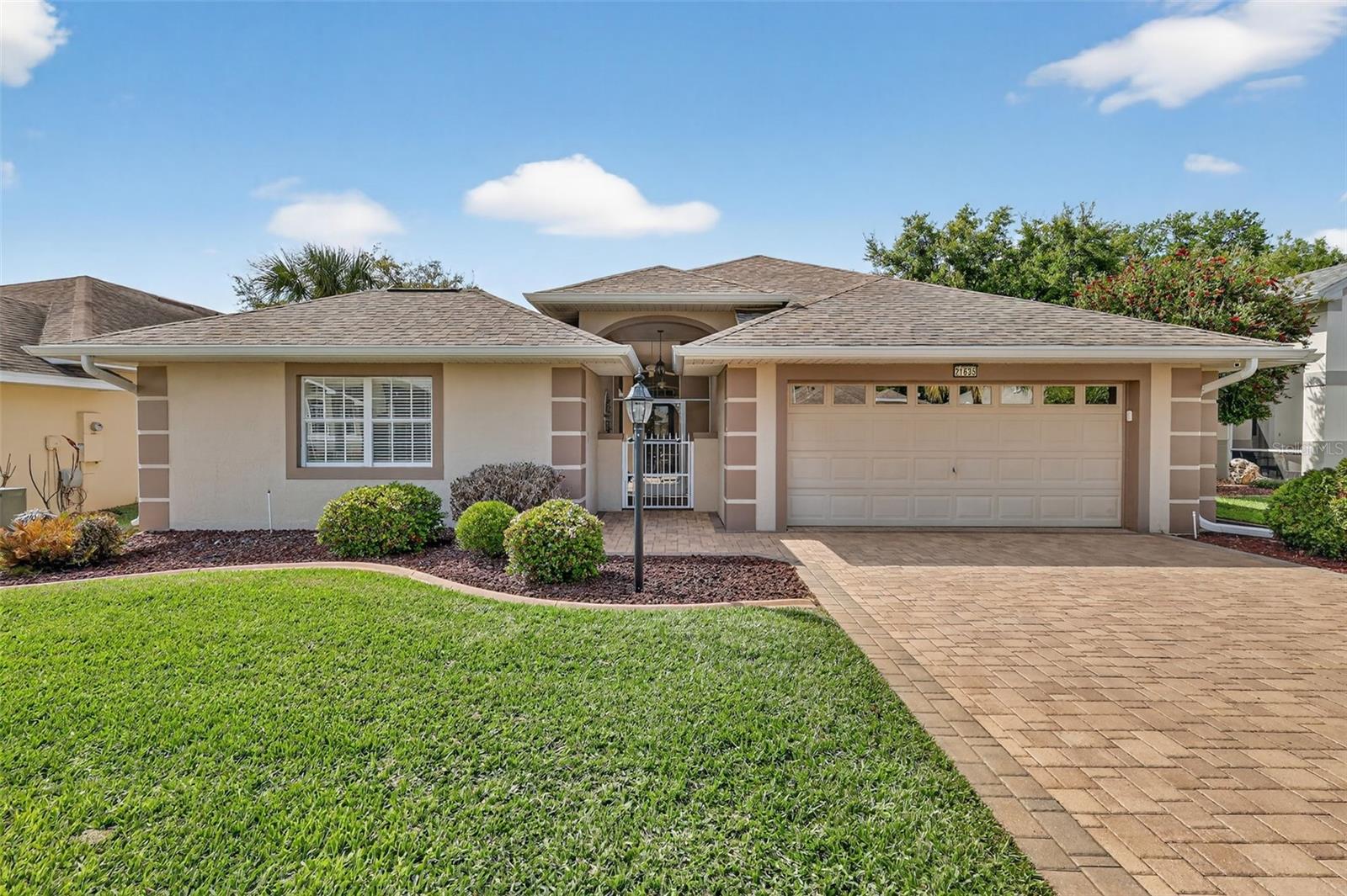 Image 5 of 68 For 21635 Stirling Pass