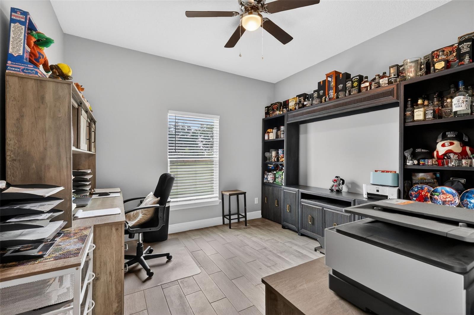 Image 16 of 32 For 22431 Loop Road