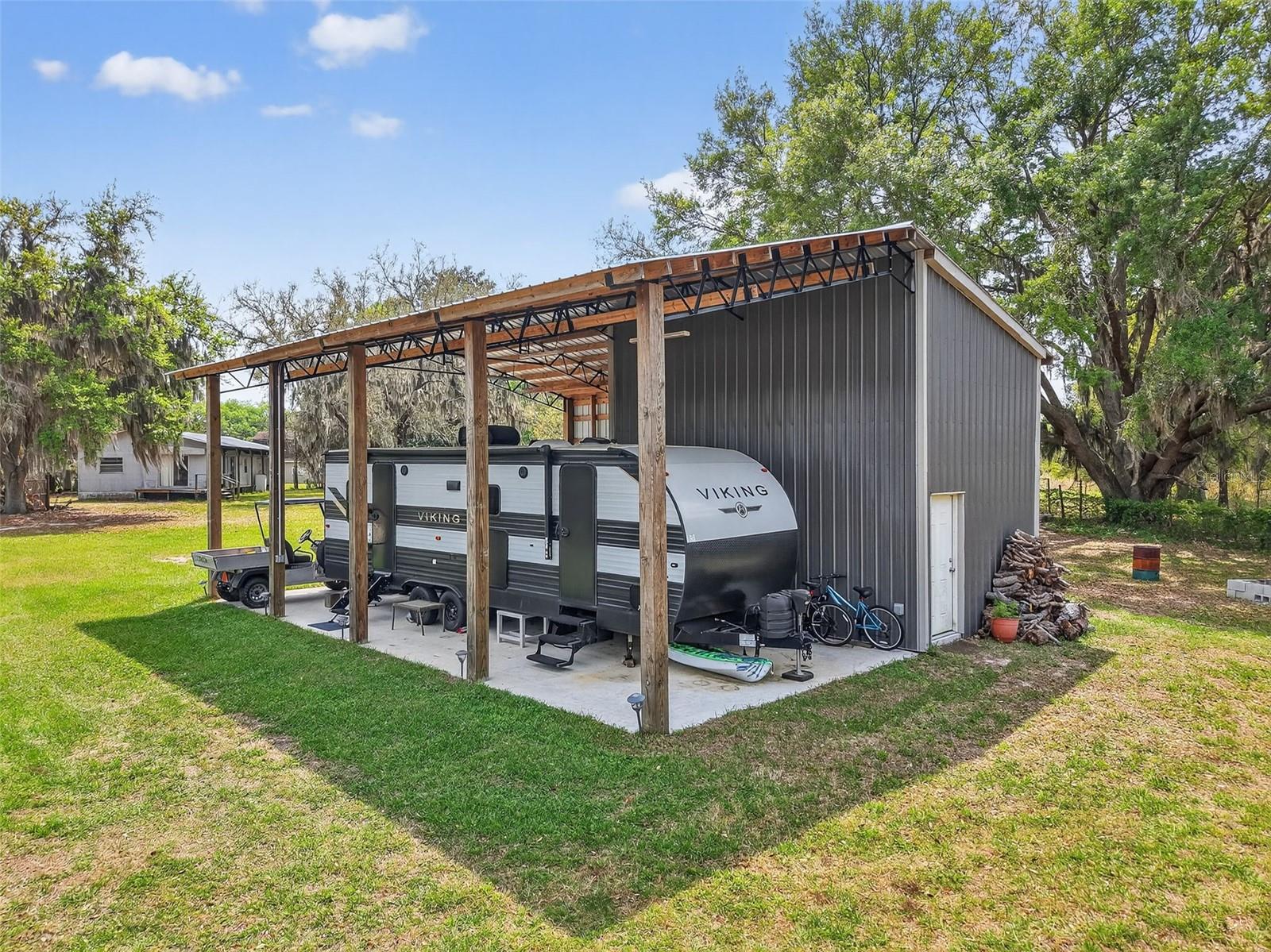 Image 25 of 32 For 22431 Loop Road