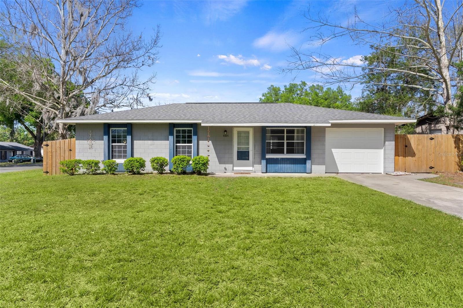 Details for 1101 Spruce Court, TAVARES, FL 32778