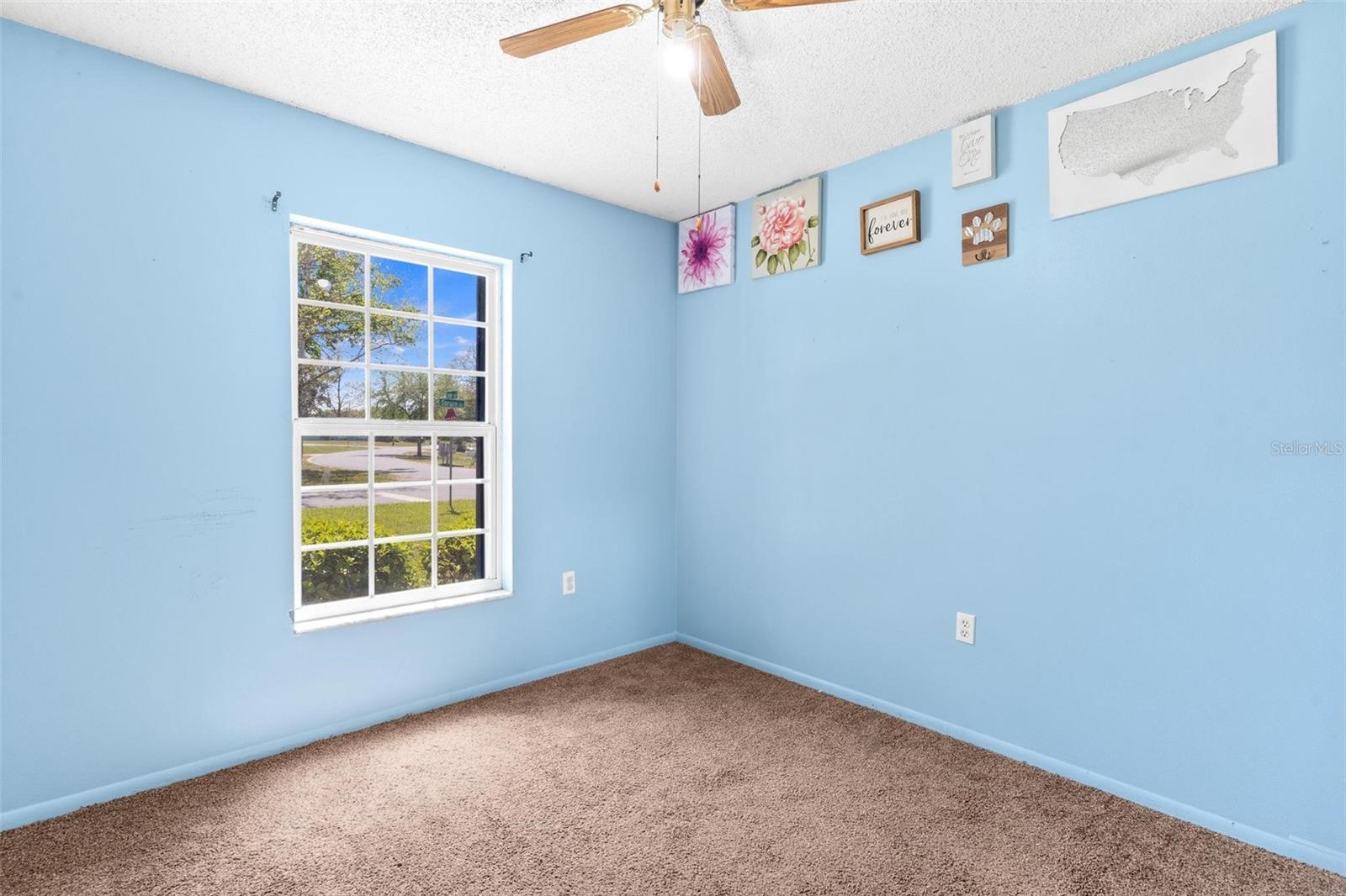 Image 17 of 36 For 1101 Spruce Court