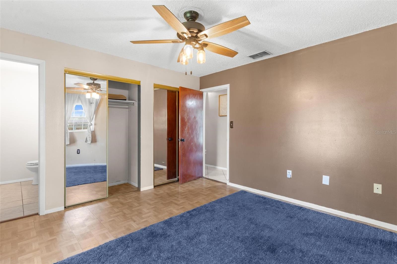 Image 23 of 36 For 1101 Spruce Court