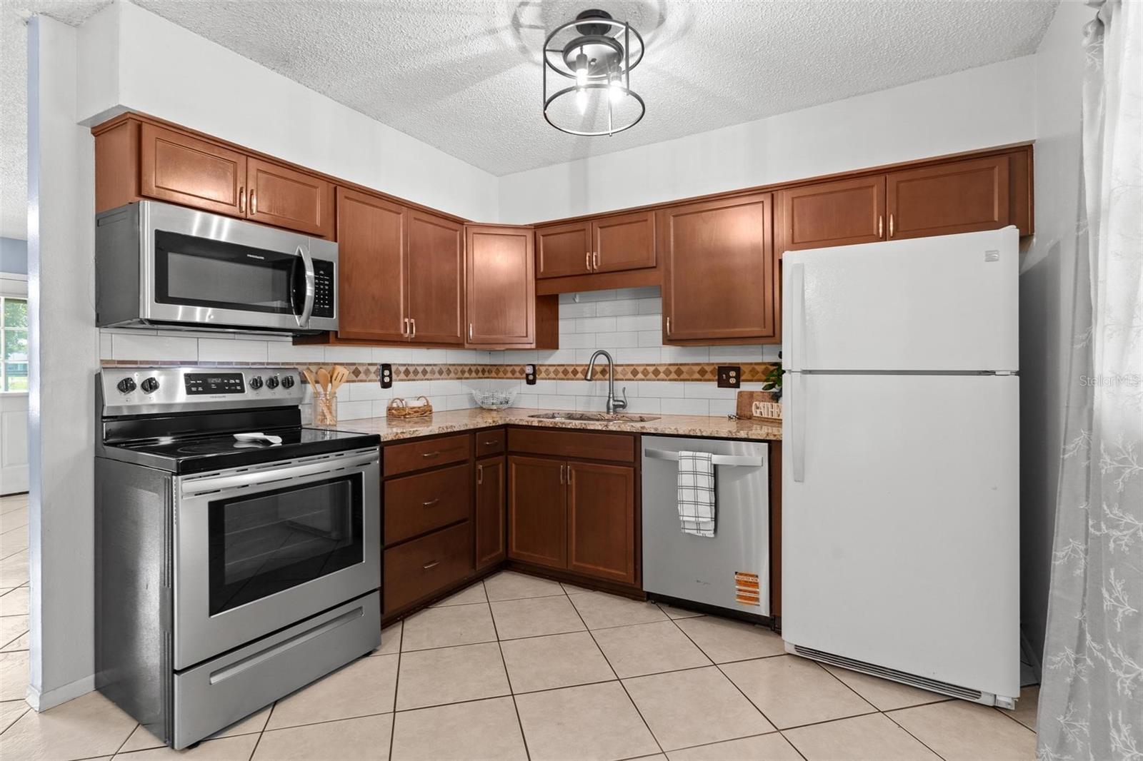 Image 3 of 36 For 1101 Spruce Court