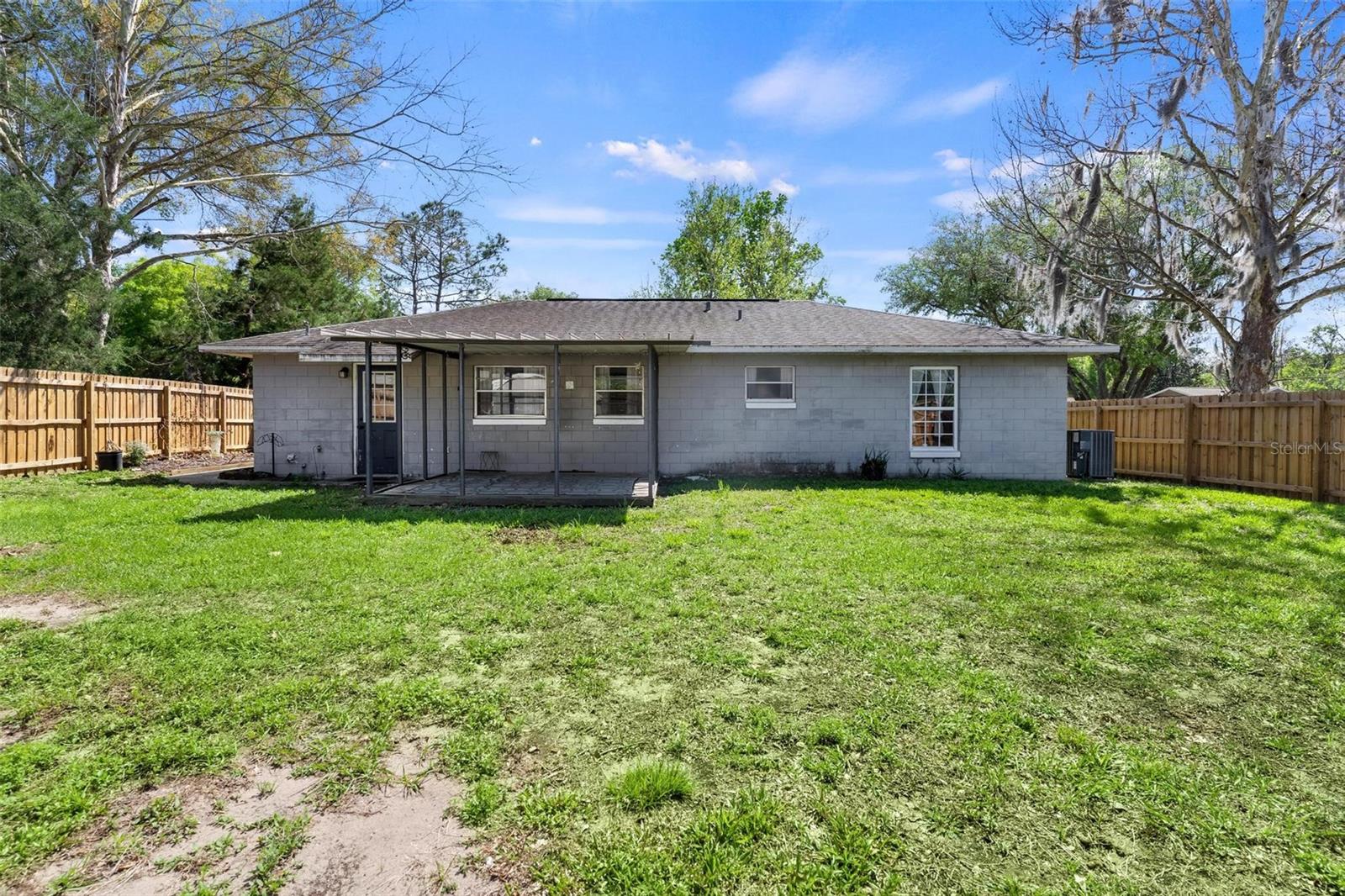 Image 30 of 36 For 1101 Spruce Court