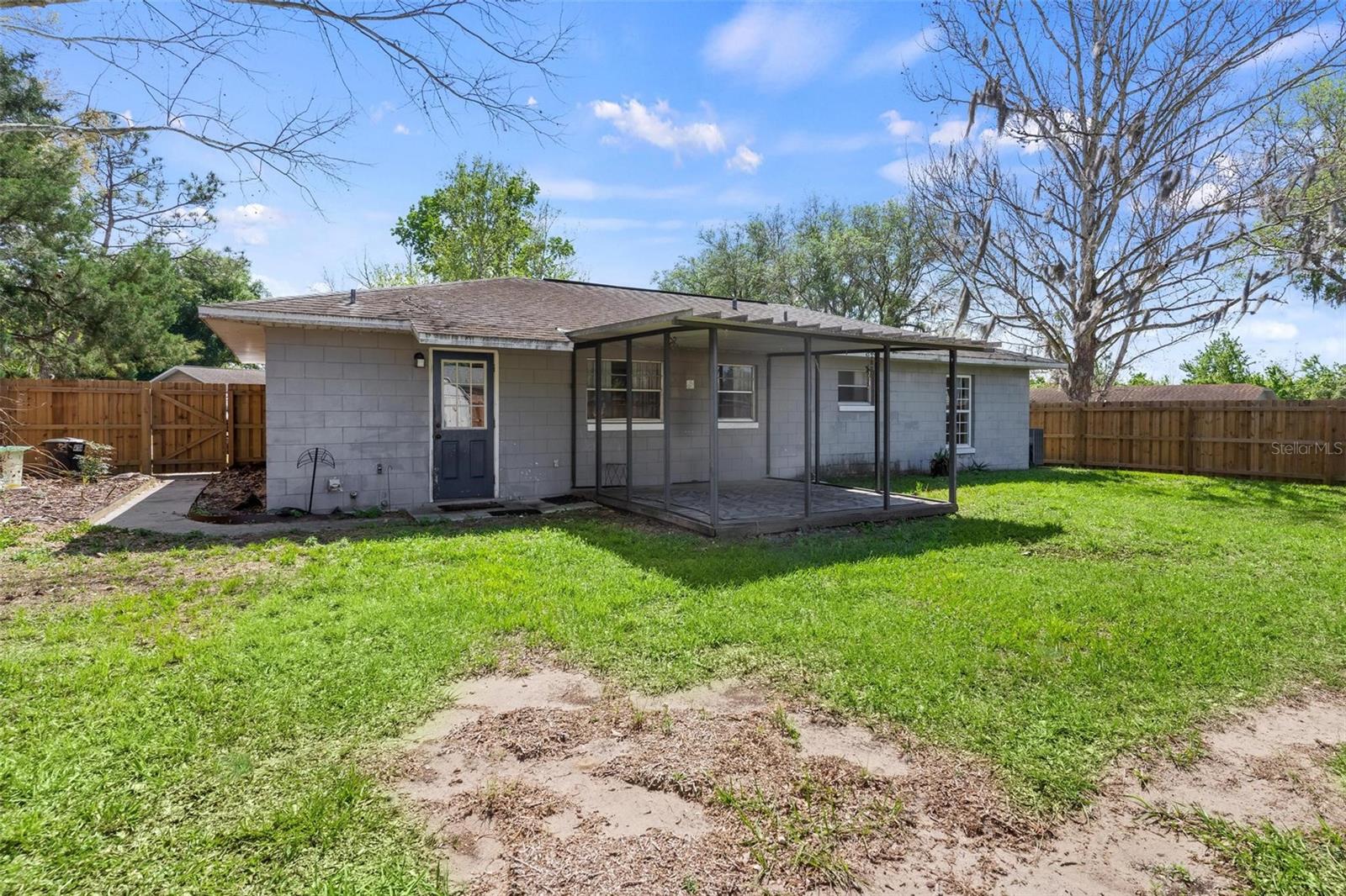 Image 31 of 36 For 1101 Spruce Court