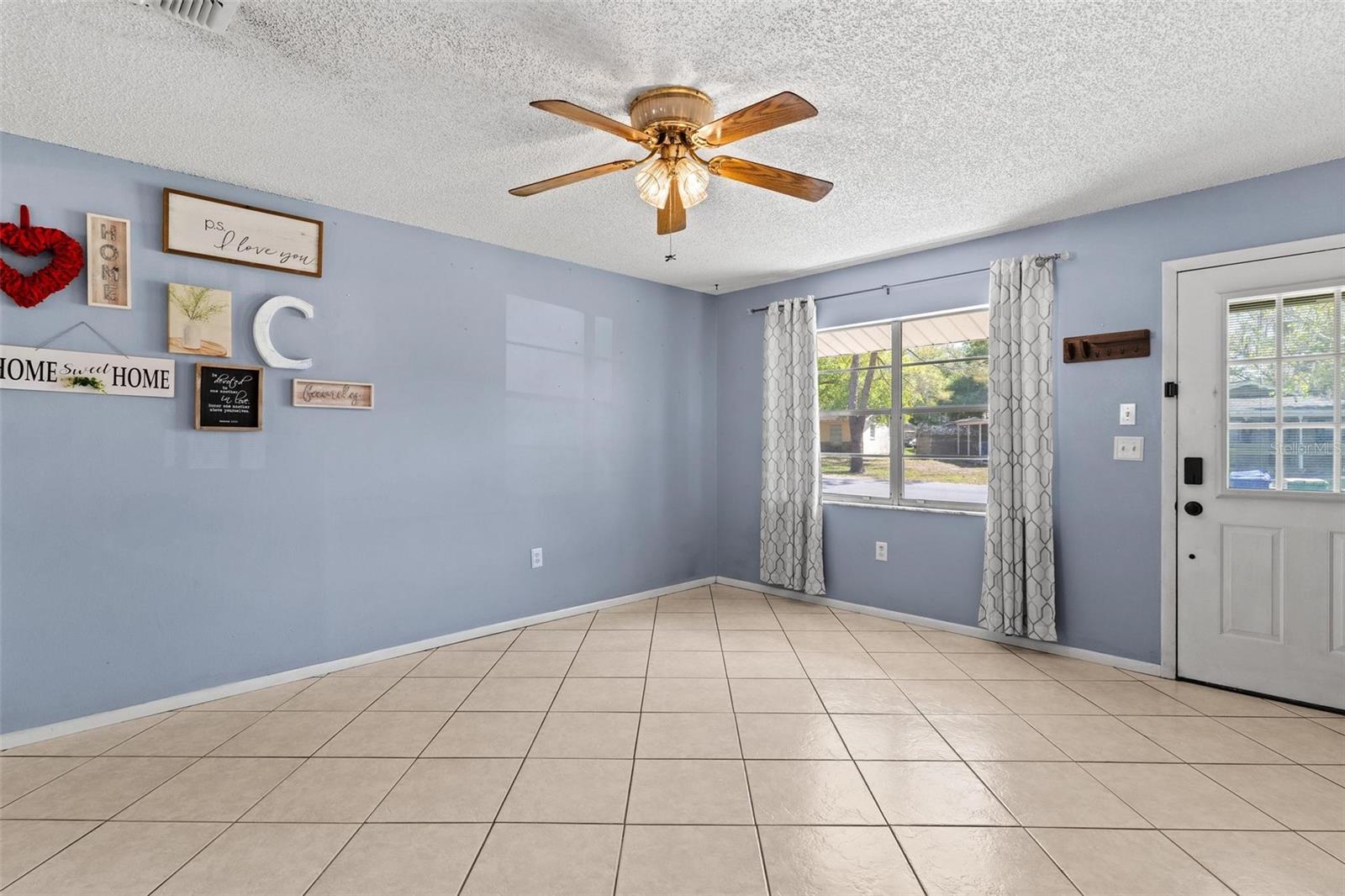 Image 8 of 36 For 1101 Spruce Court