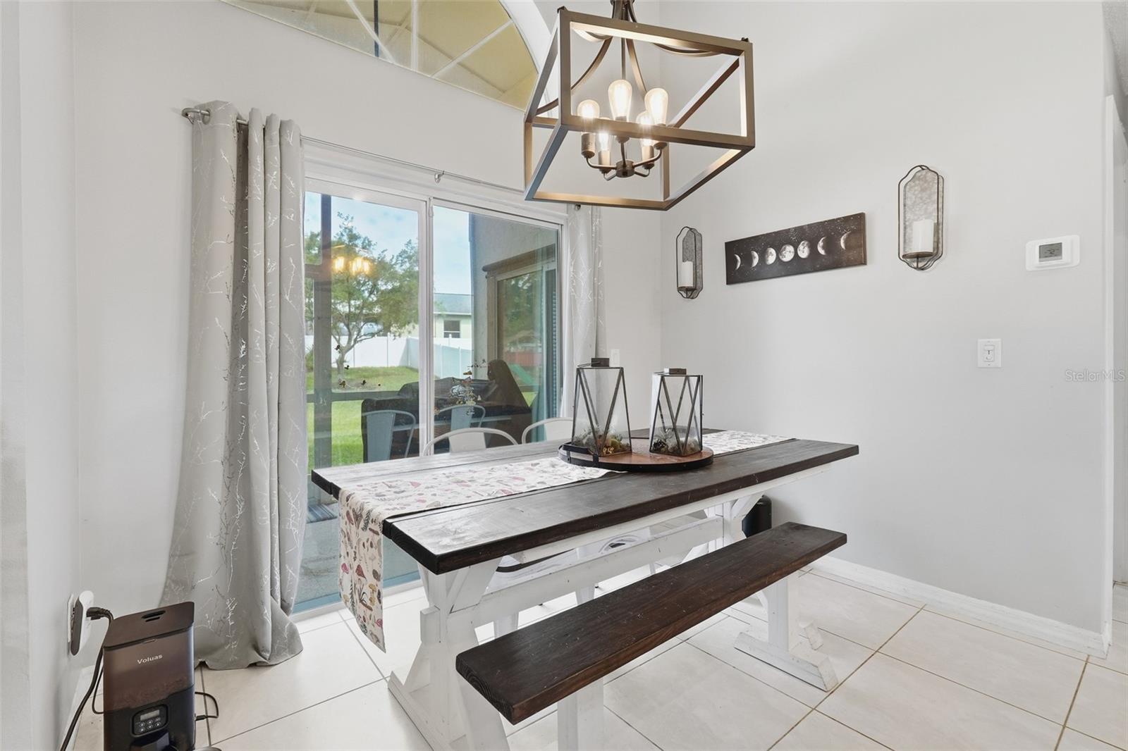 Image 14 of 41 For 14715 Greater Pines Boulevard