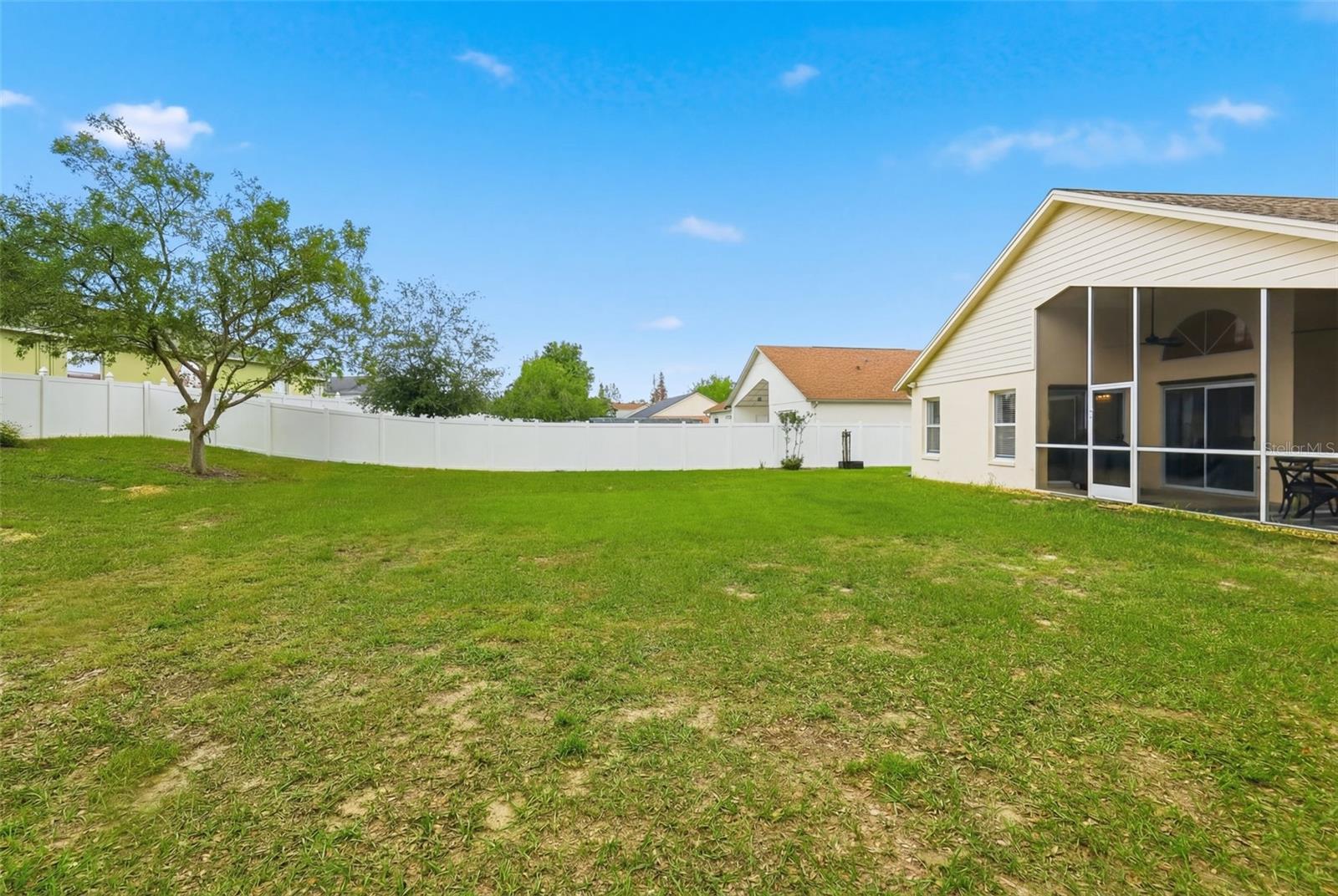 Image 23 of 41 For 14715 Greater Pines Boulevard