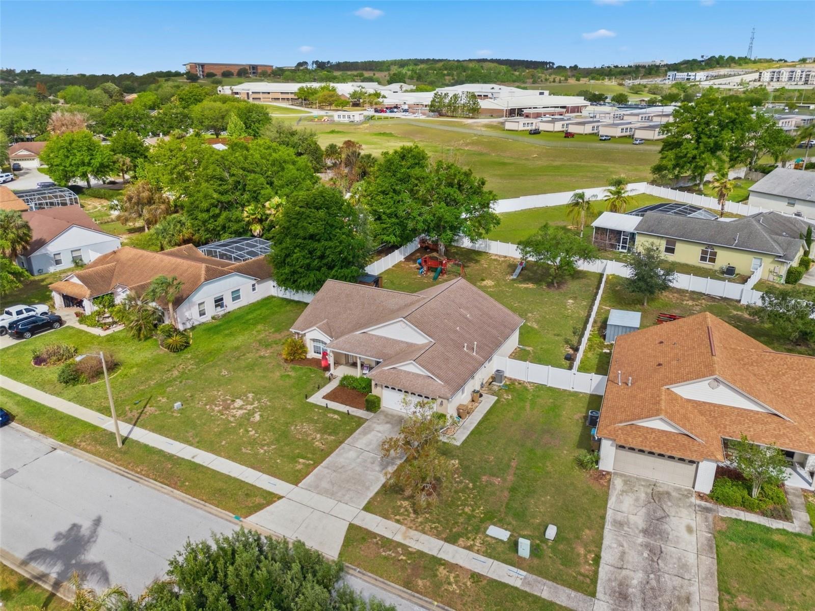 Image 27 of 41 For 14715 Greater Pines Boulevard