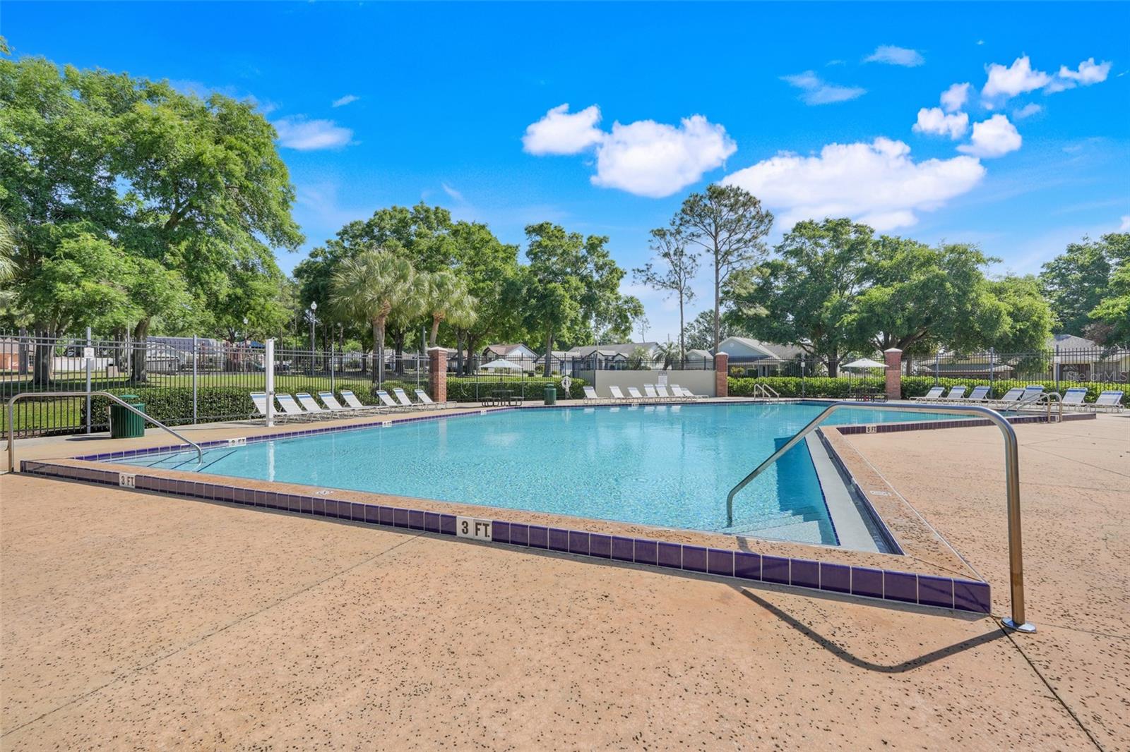 Image 32 of 41 For 14715 Greater Pines Boulevard