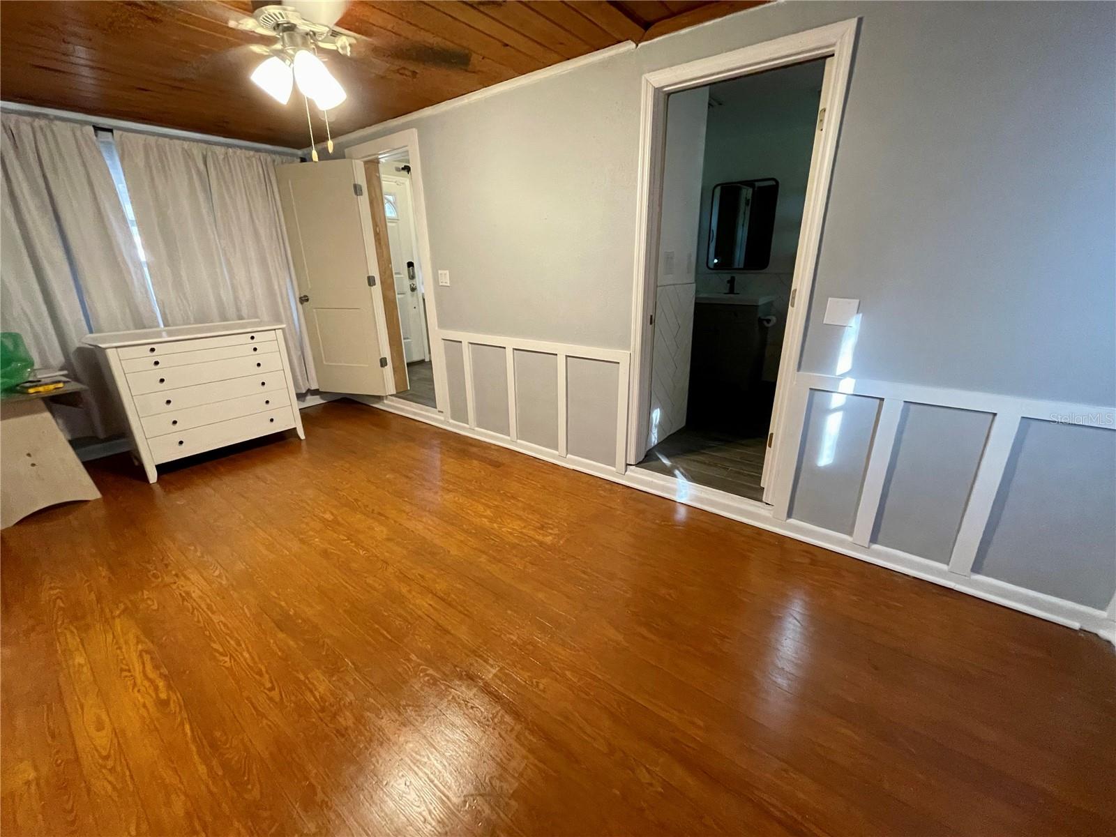 Image 21 of 30 For 706 Mission Drive