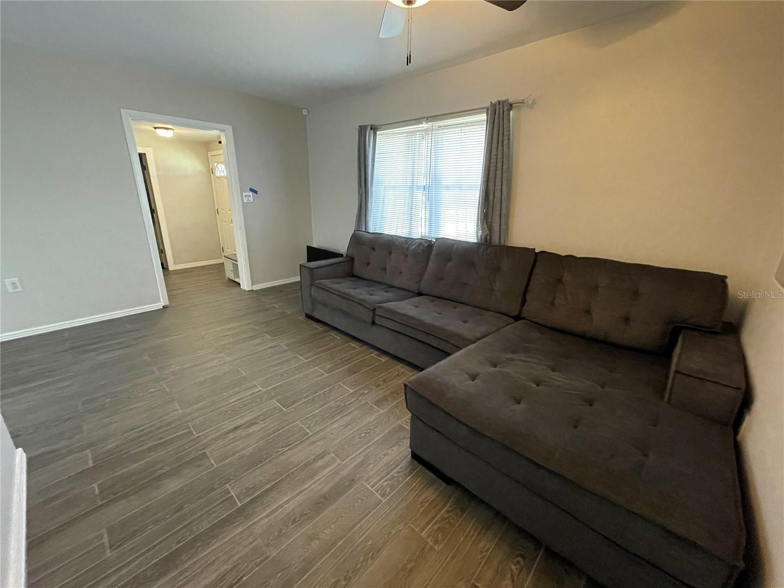 Image 6 of 30 For 706 Mission Drive