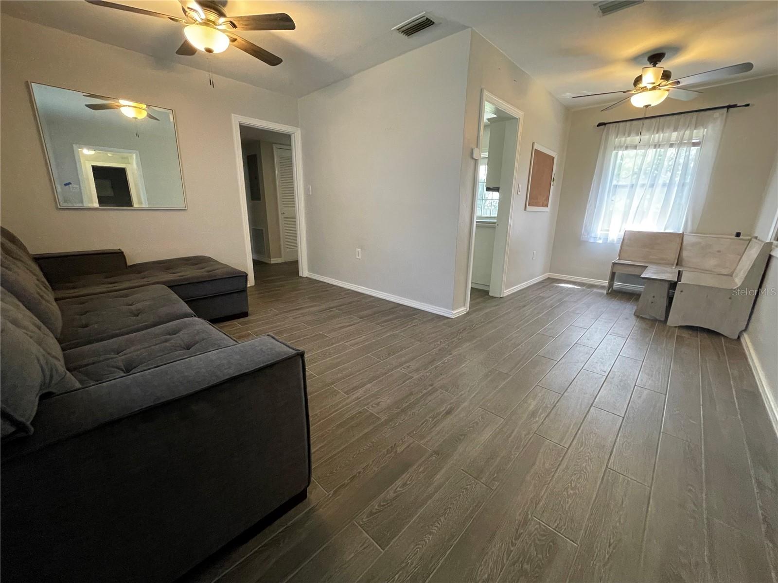 Image 7 of 30 For 706 Mission Drive