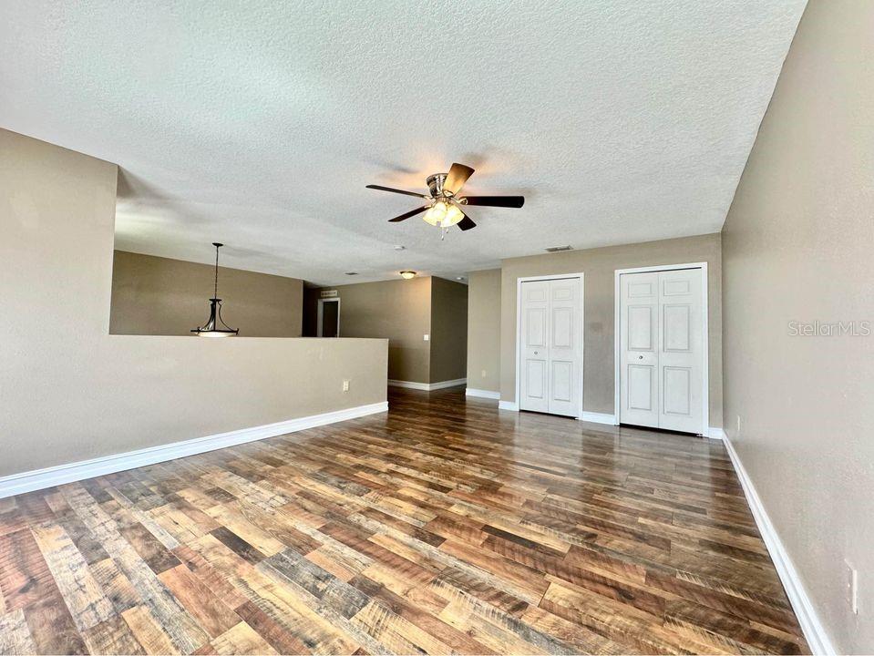 Image 13 of 39 For 800 Clear Brook Court