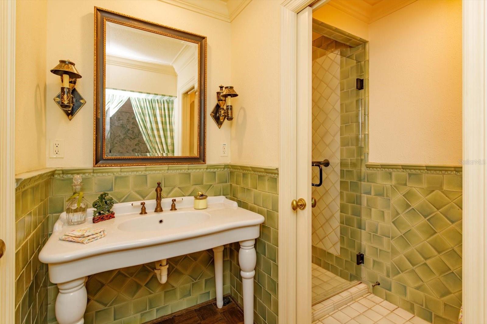 Image 15 of 43 For 3620 Shamrock Court