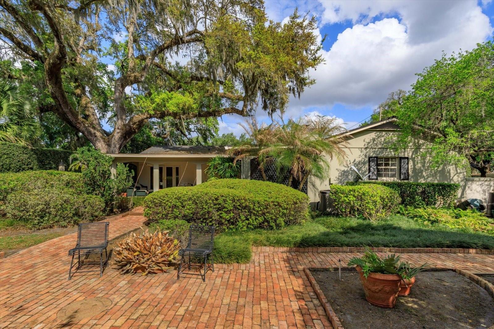 Image 24 of 43 For 3620 Shamrock Court