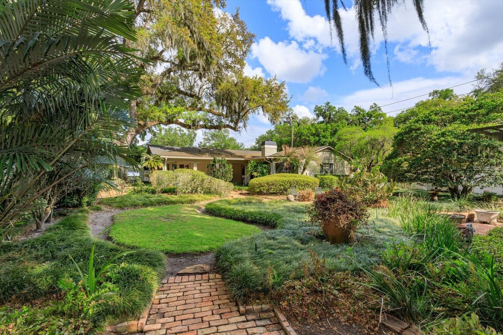 Image 25 of 43 For 3620 Shamrock Court