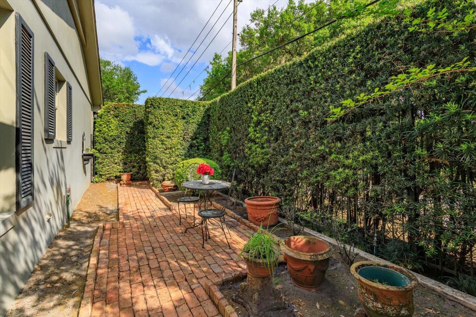 Image 29 of 43 For 3620 Shamrock Court