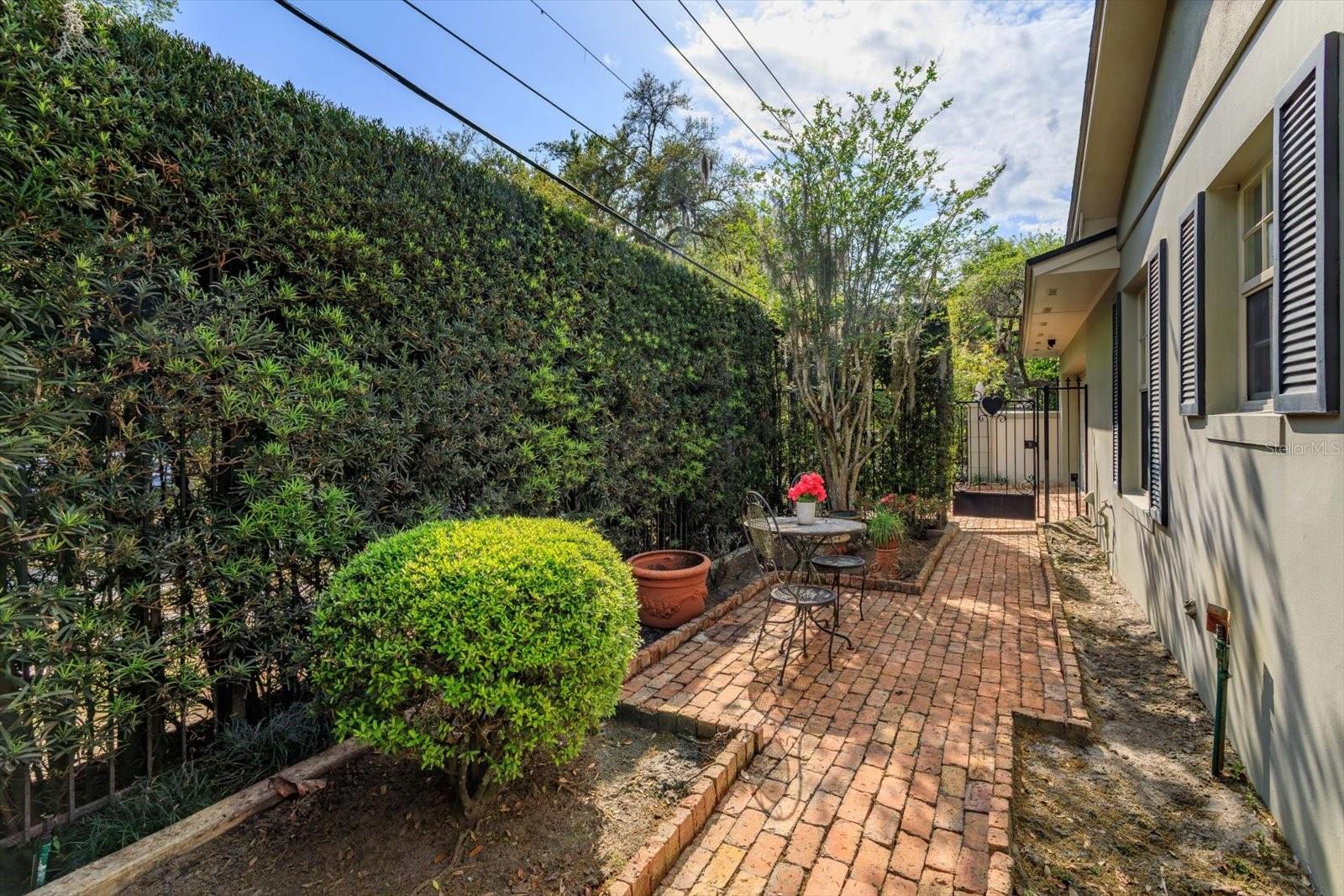 Image 30 of 43 For 3620 Shamrock Court