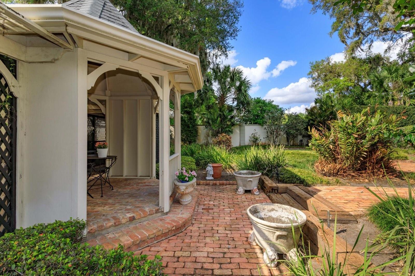 Image 34 of 43 For 3620 Shamrock Court