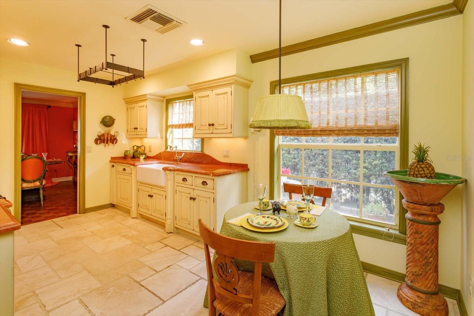 Image 9 of 43 For 3620 Shamrock Court