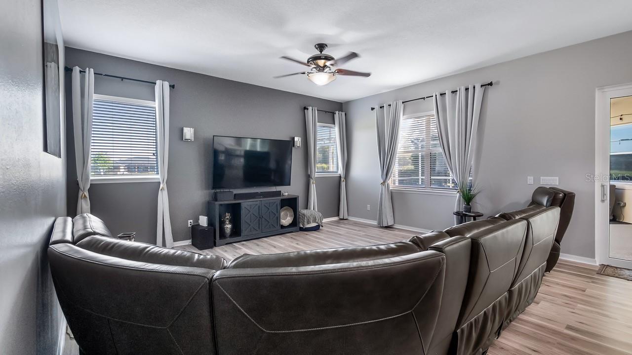 Image 22 of 70 For 7351 Spring Mountain Lane