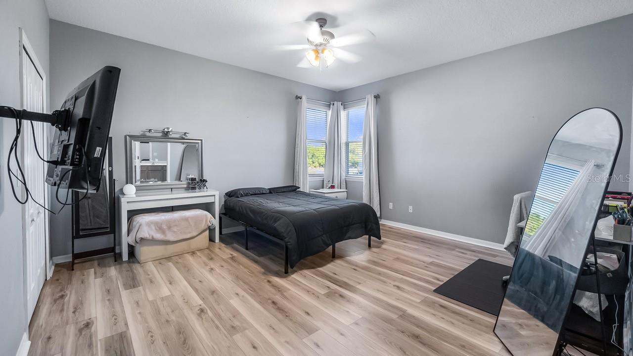 Image 32 of 70 For 7351 Spring Mountain Lane